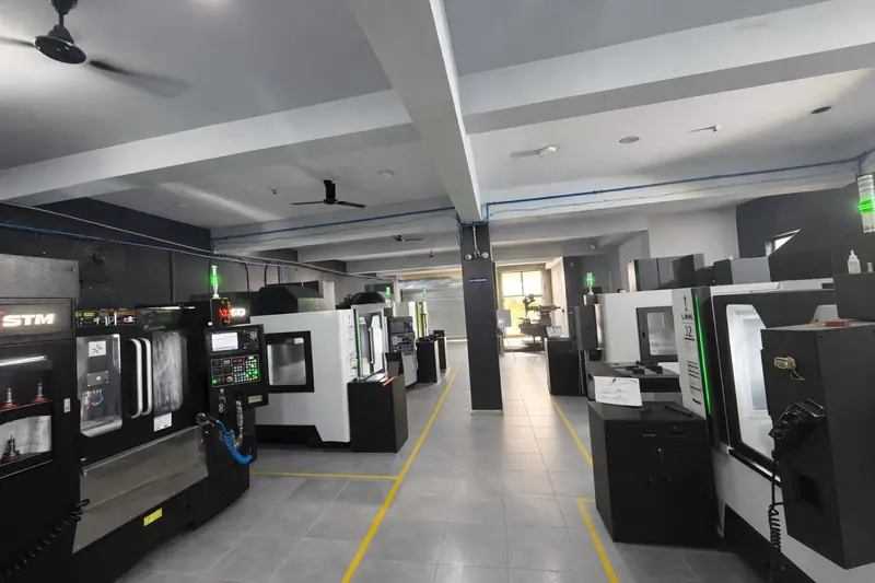 Clean, well-lit VMC bay at EGT